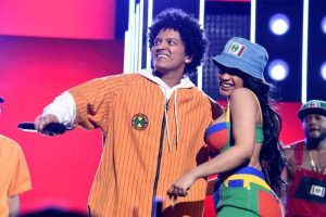 Sucker Cardi B & Bruno Mars