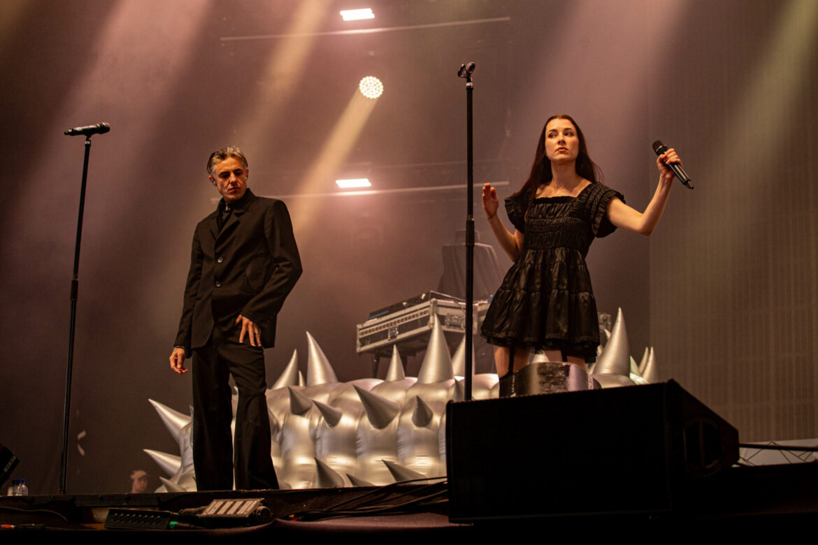 Confidence Man 1170x780 1