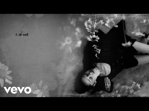 Ariana Grande Oh Well reviewed by V2BEAT