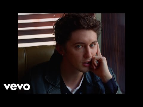 Troye Sivan She’s The Best reviewed by V2BEAT