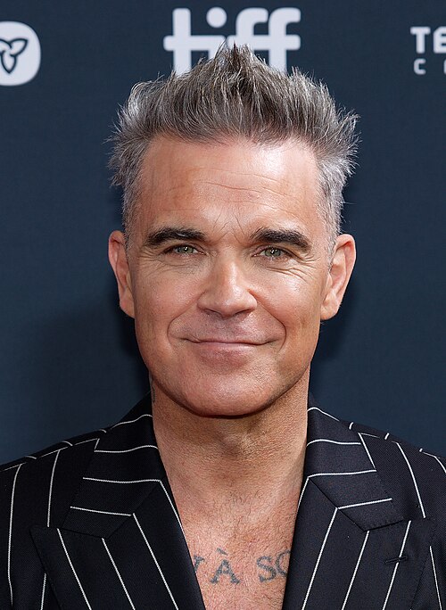 Robbie Williams, Miss Monique Beauty In Us V2BEAT Jet Hits