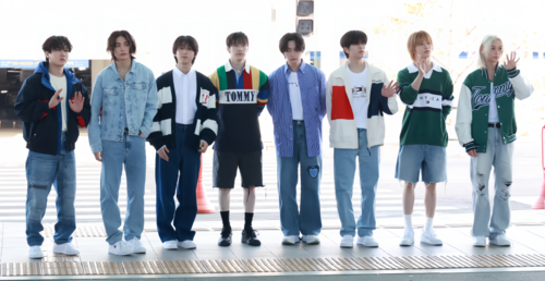 Stray Kids This & That (That Version) V2BEAT Jet Hits